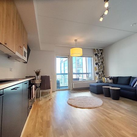 Fully Equipped New Apartment With Free Parking Tampere Exterior photo